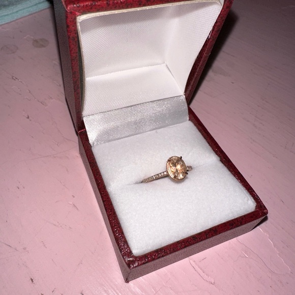 Morganite Engagement Ring 💕💍 - Picture 3 of 6